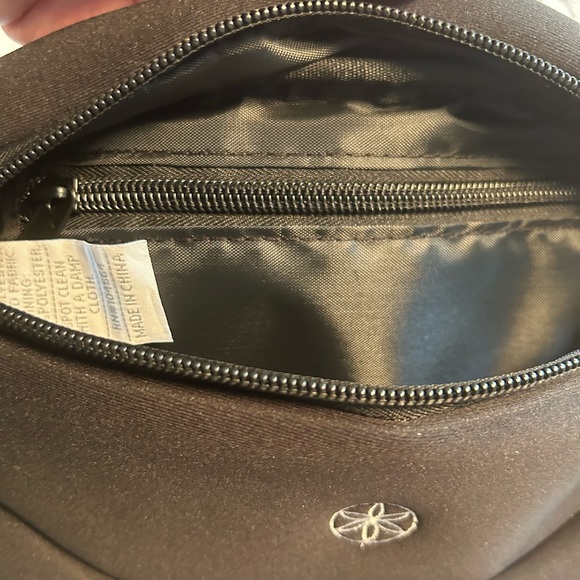 GAIAM neoprene-like belt bag/fanny pack - NEW! - Picture 3 of 7